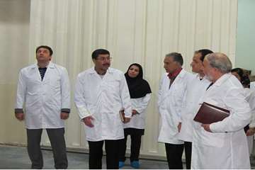 بازدید معاون محترم استاندار و مدیر کل دامپزشکی استان البرز از شرکت تولید داروی عرفان دارو