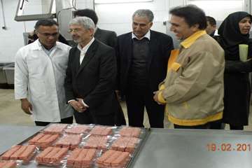 بازديد رئيس سازمان دامپزشكي كشور از كارگاه بسته بندي فرآورده هاي خام دامي در كرج