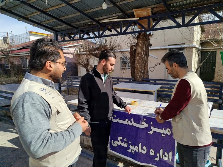 برقراری میز خدمت دامپزشکی در محل مصلی نماز جمعه شهر طالقان 