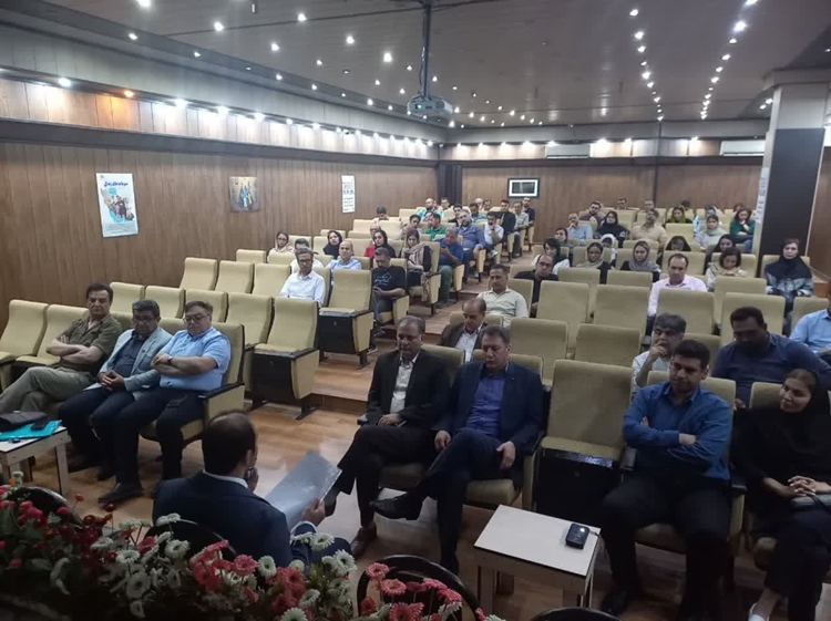 برگزاری جلسه توجیهی با مسئولین فنی بهداشتی واحدهای تحت نظارت اداره دامپزشکی شهرستان نظرآباد 