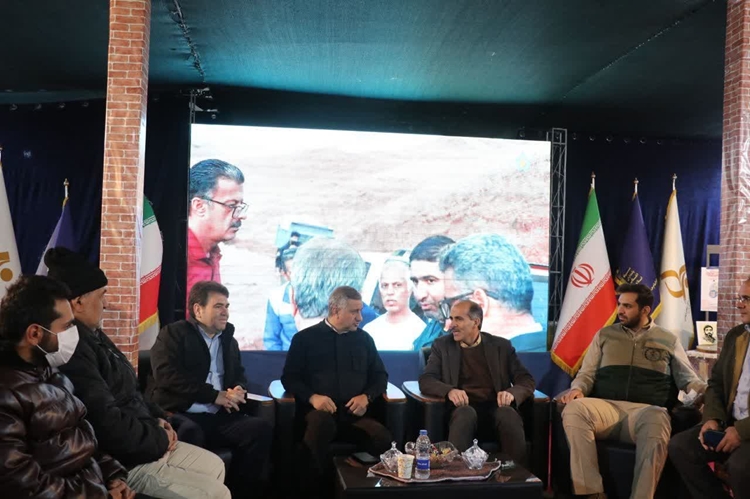 بازدید رئیس اداره دامپزشکی طالقان از نمایشگاه بسیج سازندگی سپاه ناحیه طالقان و جشنواره اسوه در حاشیه کنگره شهدای استان البرز 